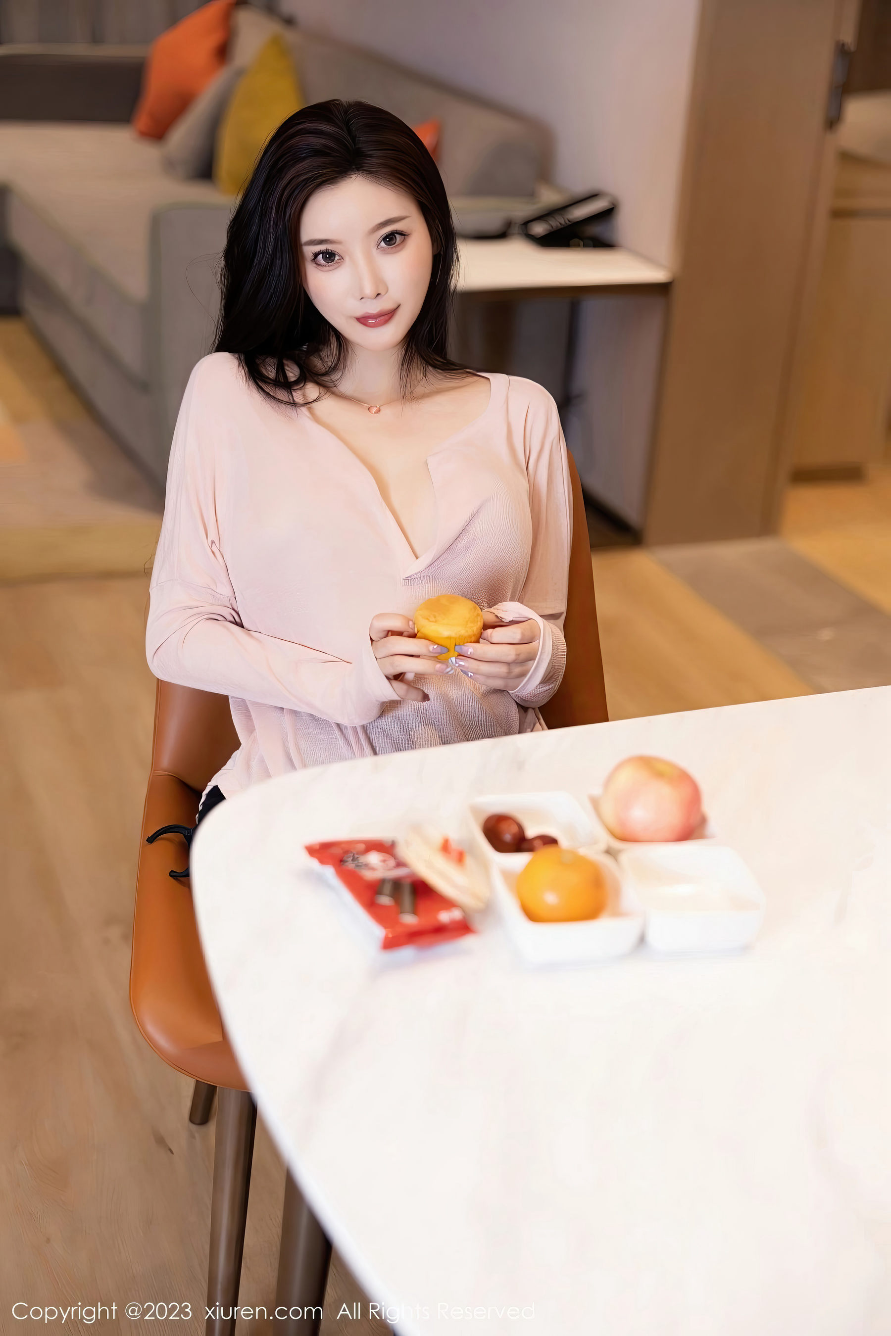 杨晨晨Yome - 黑丝美臀+粉色服饰性感写真