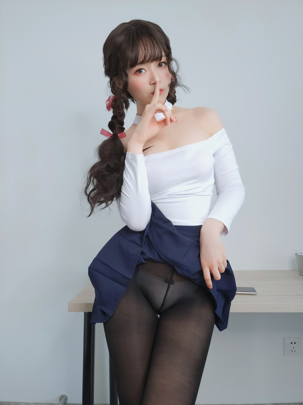 图片[33]-Coser小姐姐白银 – 邻家大姐姐的黑丝 – COSPLAY-御萝部落