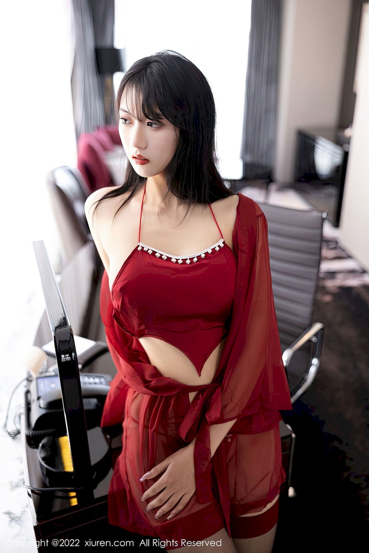 林子遥 - 红黑两套服饰+曼妙身姿性感写真