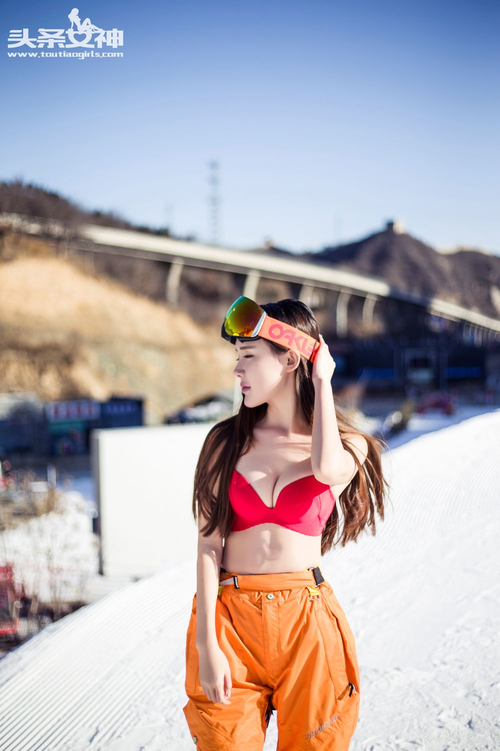 头条女神崔昭妍雪地坚挺美胸性感身材内衣诱惑写真-御萝部落-御萝部落