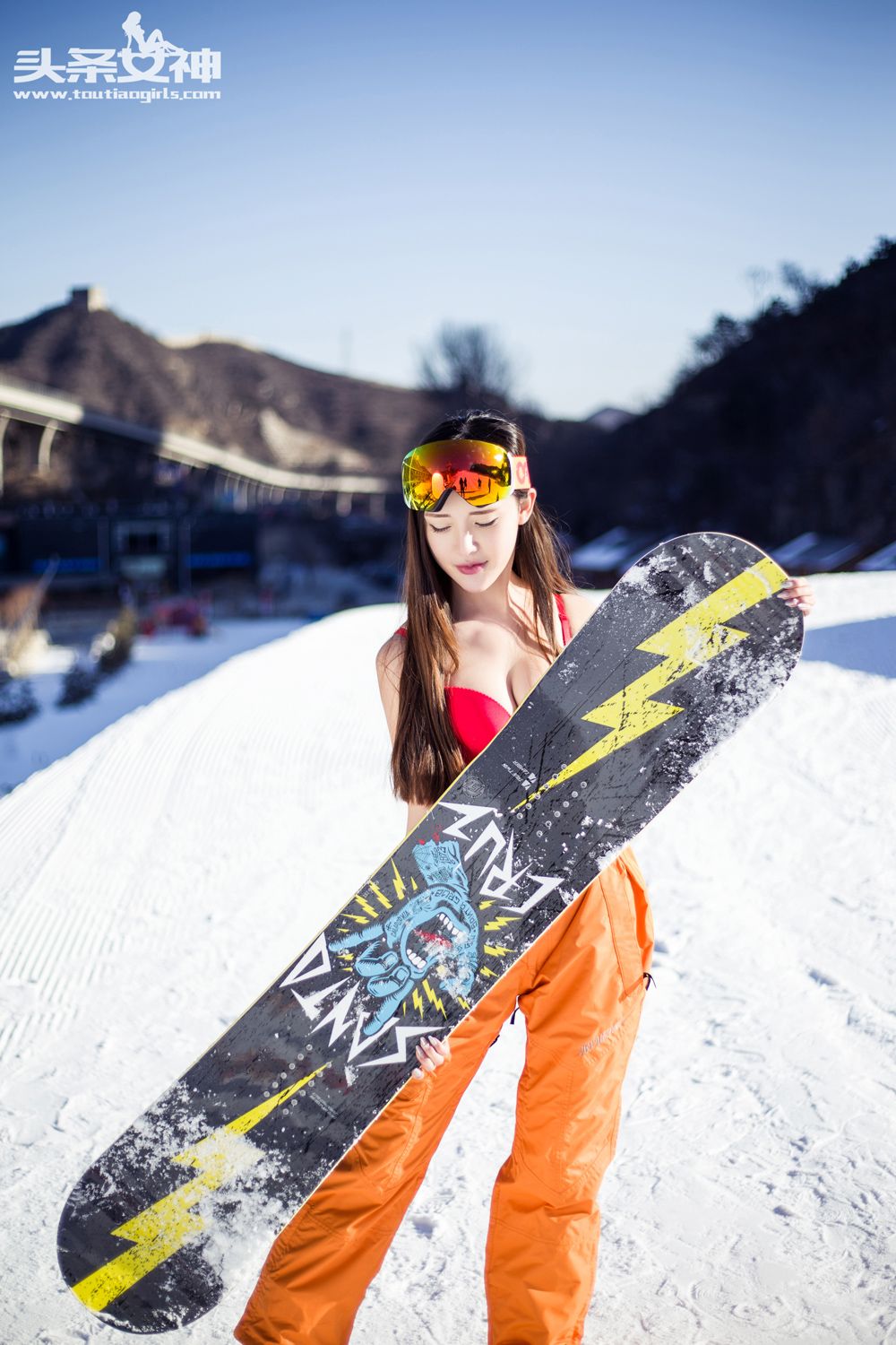 头条女神崔昭妍雪地坚挺美胸性感身材内衣诱惑写真