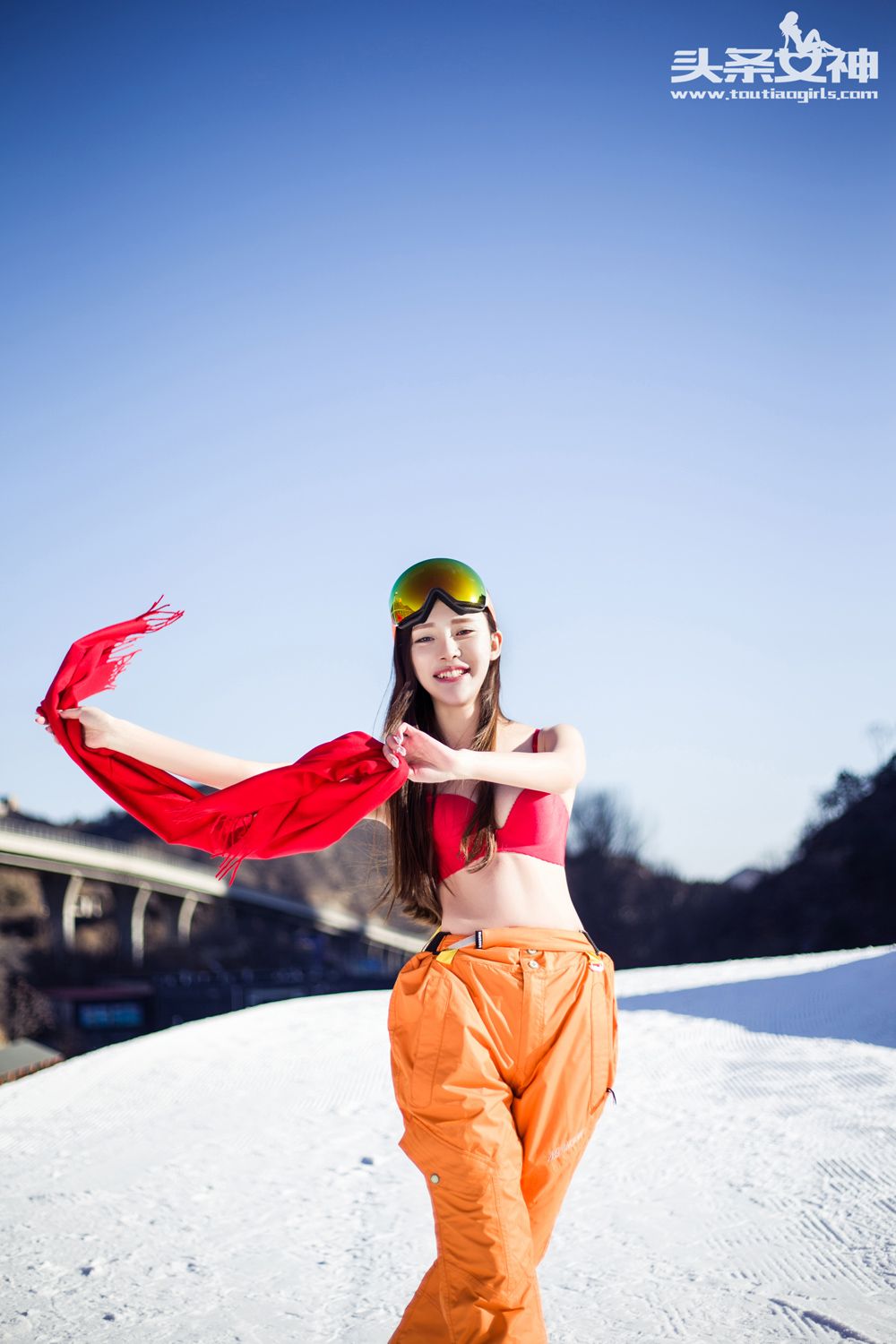 头条女神崔昭妍雪地坚挺美胸性感身材内衣诱惑写真