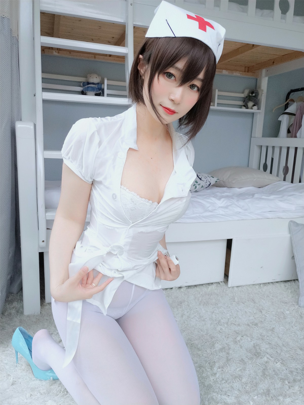 图片[13]-Coser小姐姐白银 – 白丝小护士 – COSPLAY-御萝部落