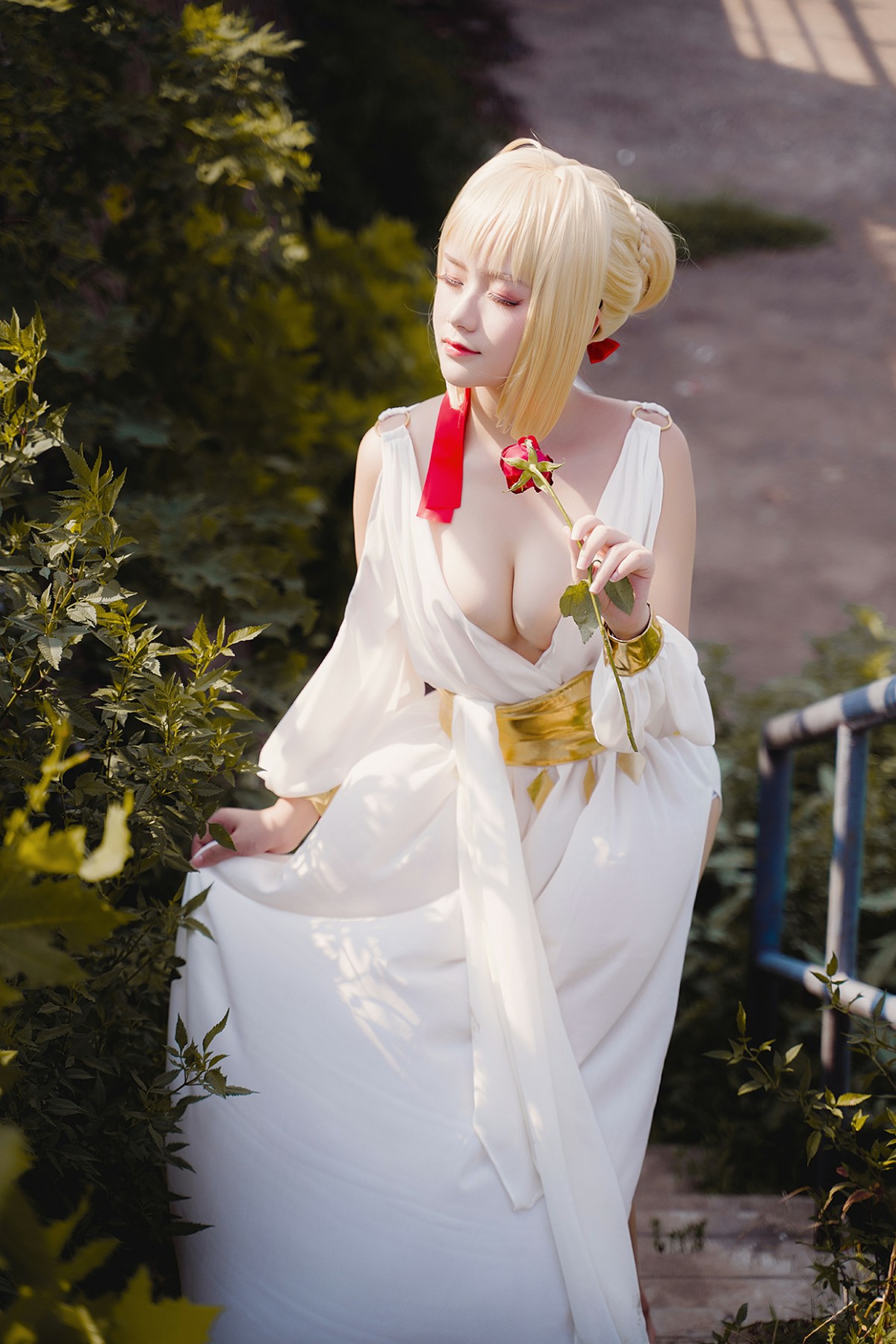 图片[11]-甜美女神 白裙飘逸难以抵挡的诱惑 – COSPLAY-御萝部落