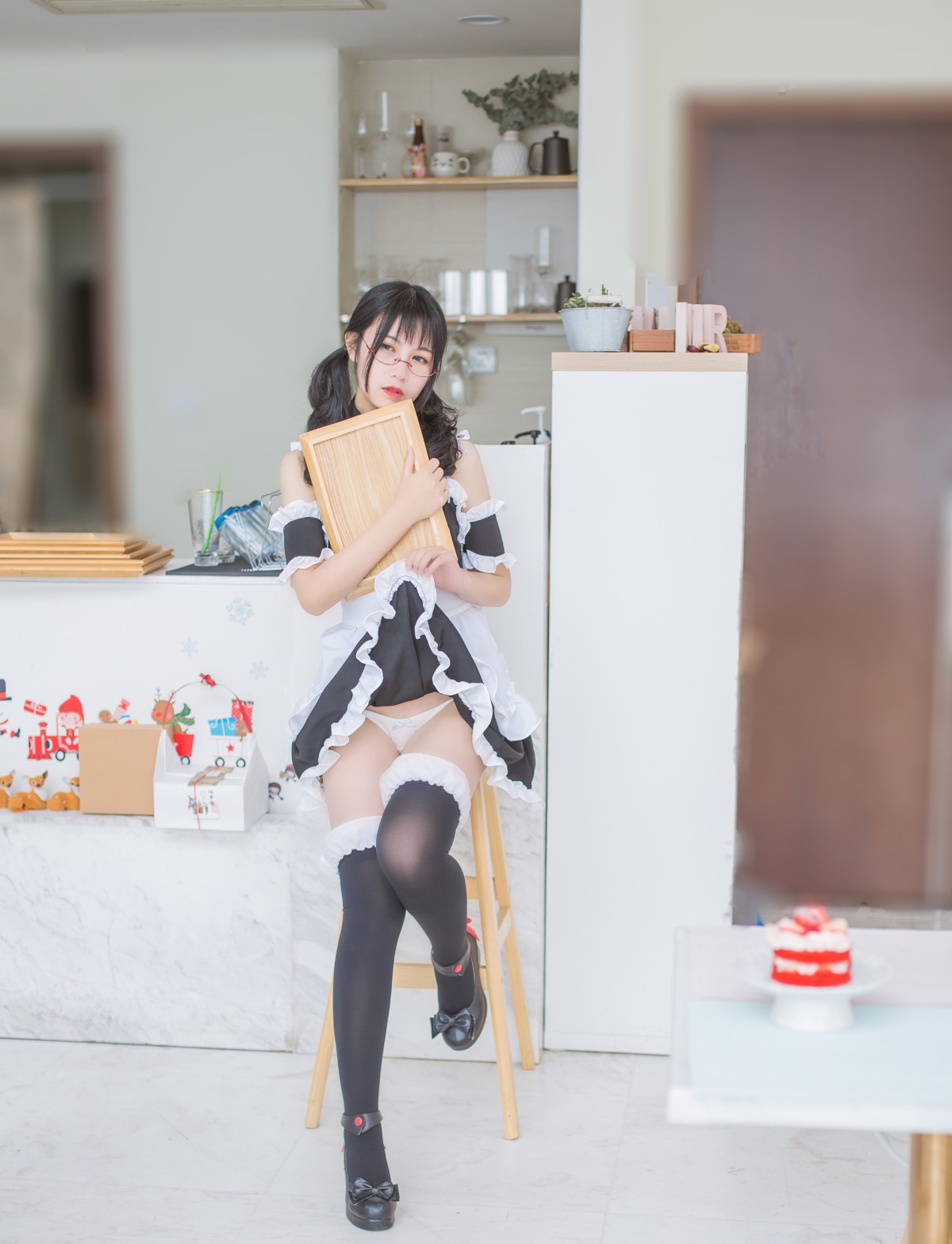 图片[14]-COS美女 逐月SU写真 – 女仆 – COSPLAY-御萝部落