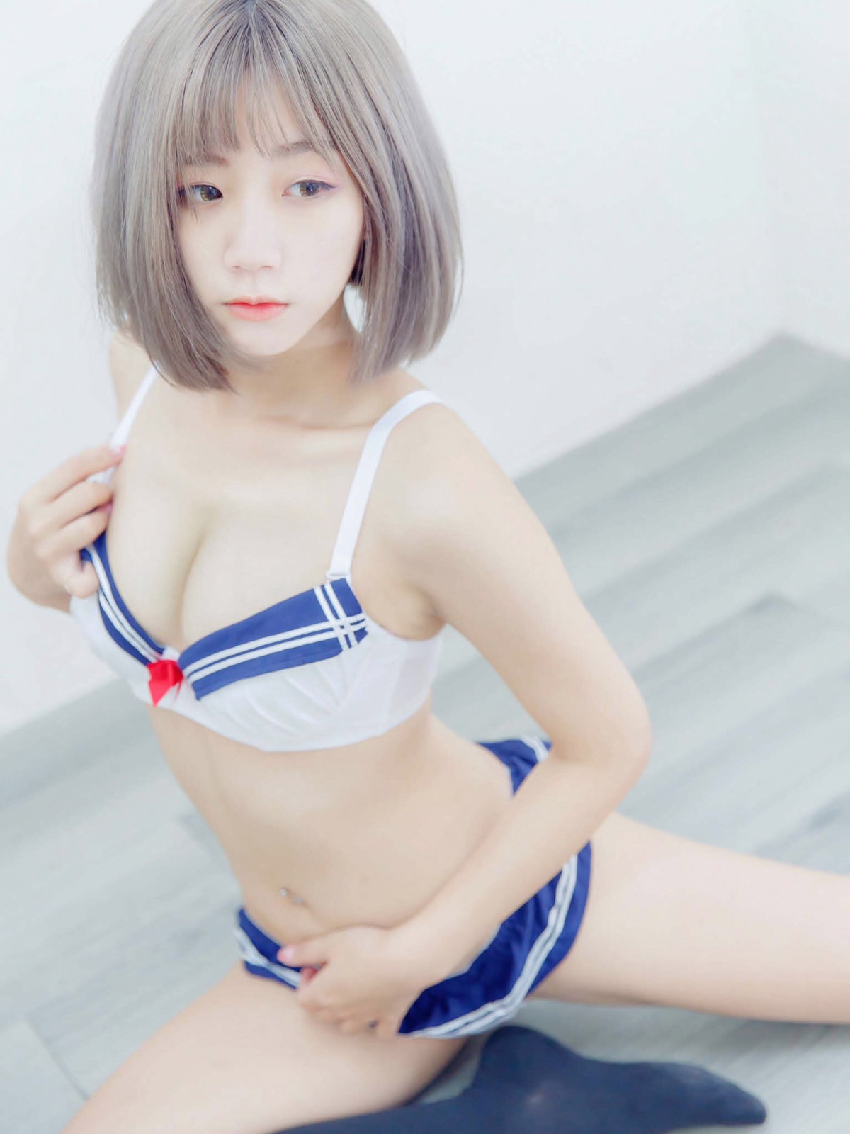 图片[96]-[JUICY]多汁女孩阮靖貽 水手服挑逗可爱单纯学生 – COSPLAY-御萝部落